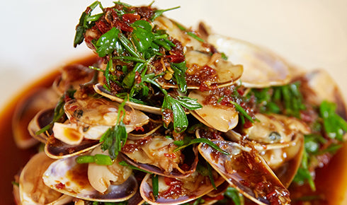 KYLIE KWONG'S STIR-FRIED PORK AND CLAMS WITH BLACK BEANS